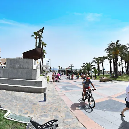 Zenbeach 1a Playa Carihuela * Торремолинос